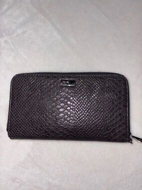 Thirty-One All About The Benjamin’s Wallet in City Charcoal Snake